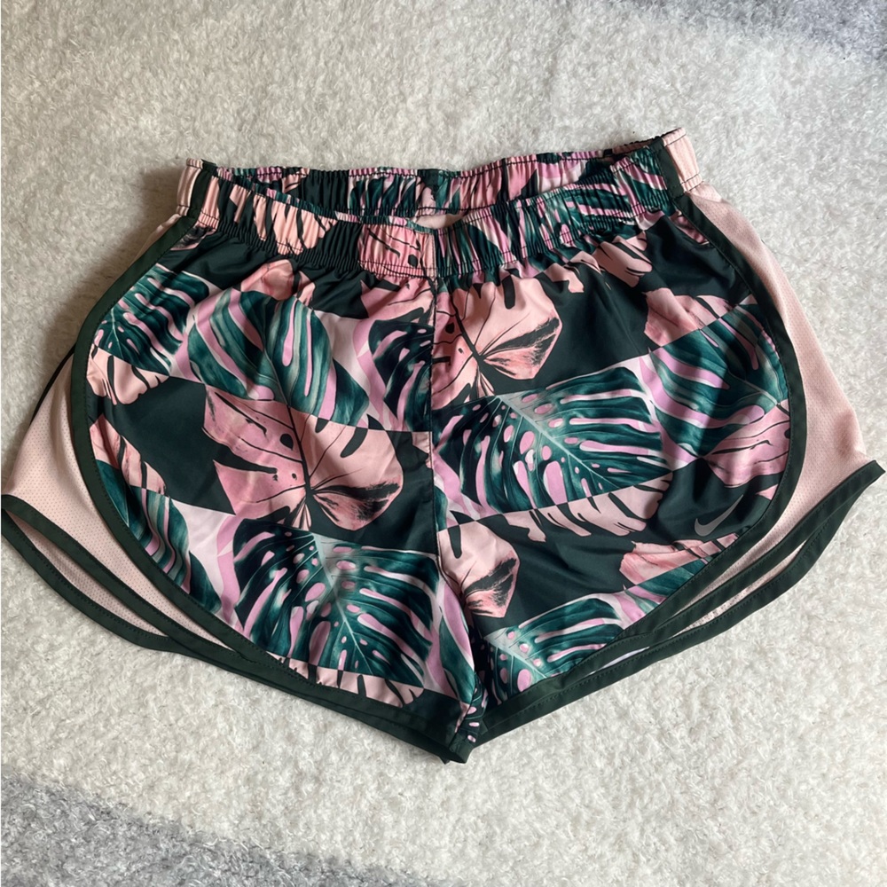 Nike dri-fit Tropical Print Women's running Shorts EUC